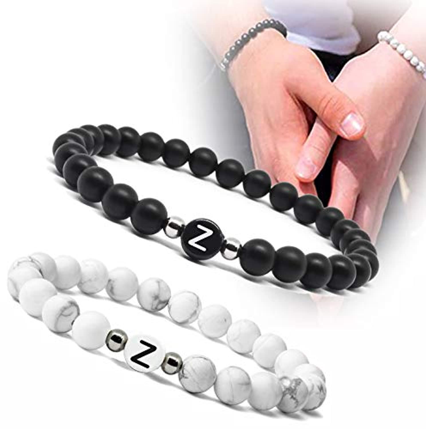 FIBO STEEL - Juego de 2 pulseras de cuentas iniciales para hombres y mujeres, pareja personalizada, novios, novias, regalos y pulseras elásticas