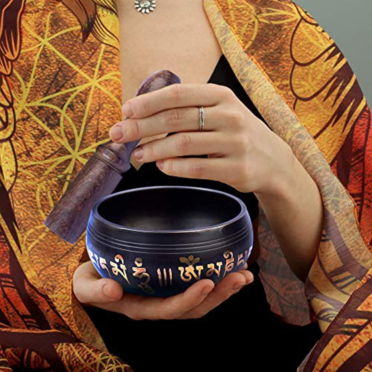 Set de cuenco tibetano – bonito y pequeño auténtico hecho a mano para meditación con sonido y sanación holística por Himalayan Bazaar