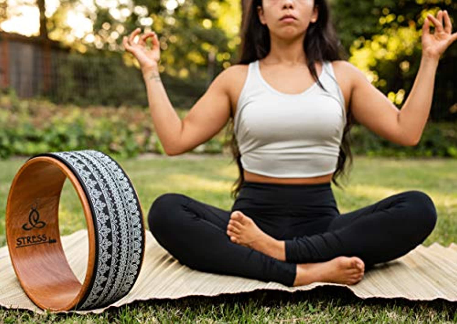 Rueda de yoga con menos estrés – fuerte y cómoda rueda de yoga Dharma, perfecta para estirar + aumentar la flexibilidad